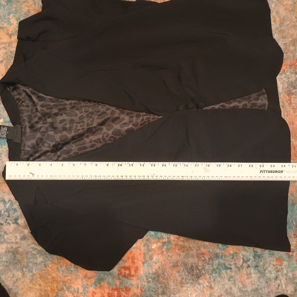 Torrid Black Casual Business Blazer with Cheetah Satin Lining Size 3 Plus - Picture 9 of 9